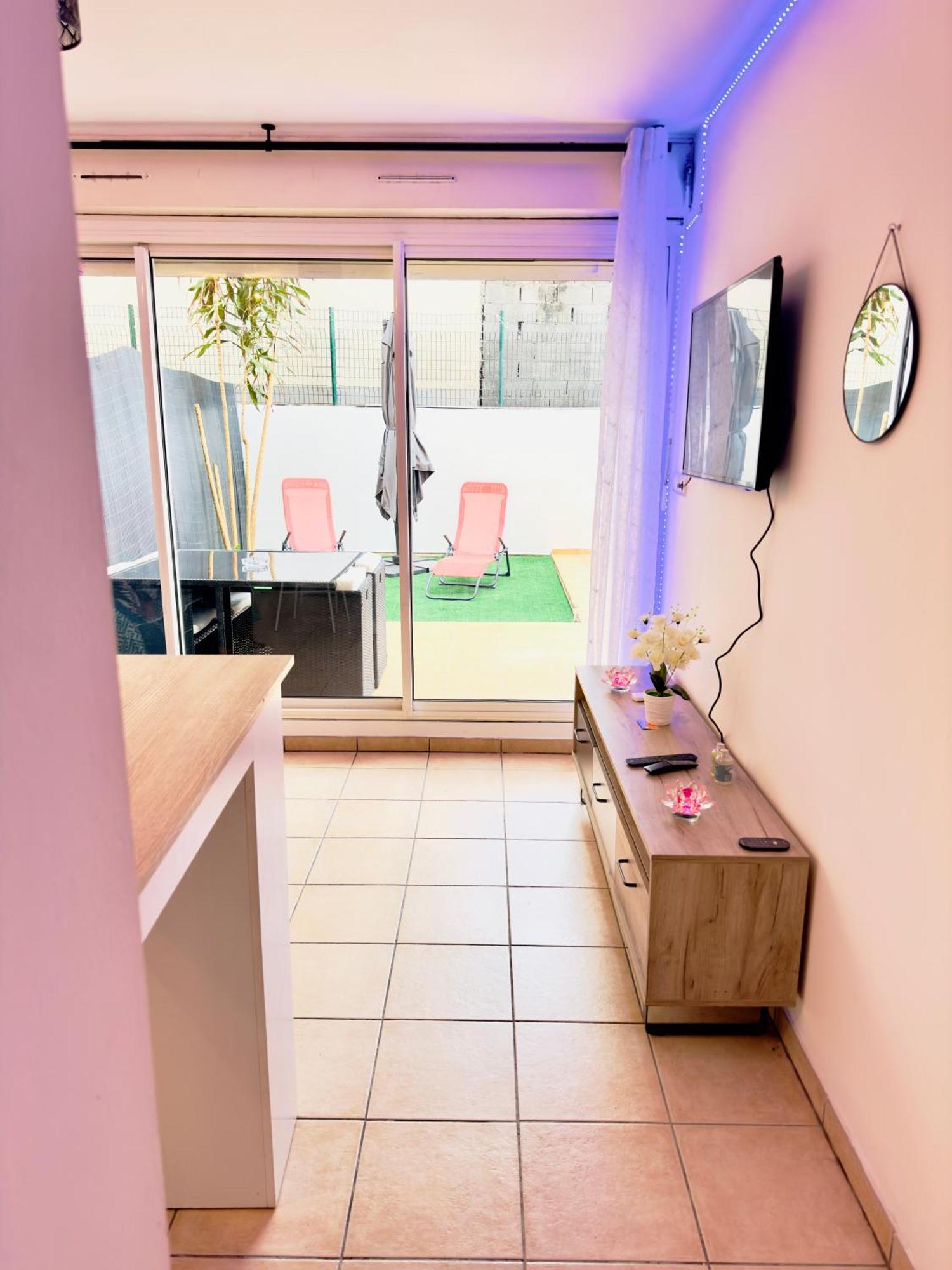 Le Petit Oasis Apartment Saint-Denis Exterior foto