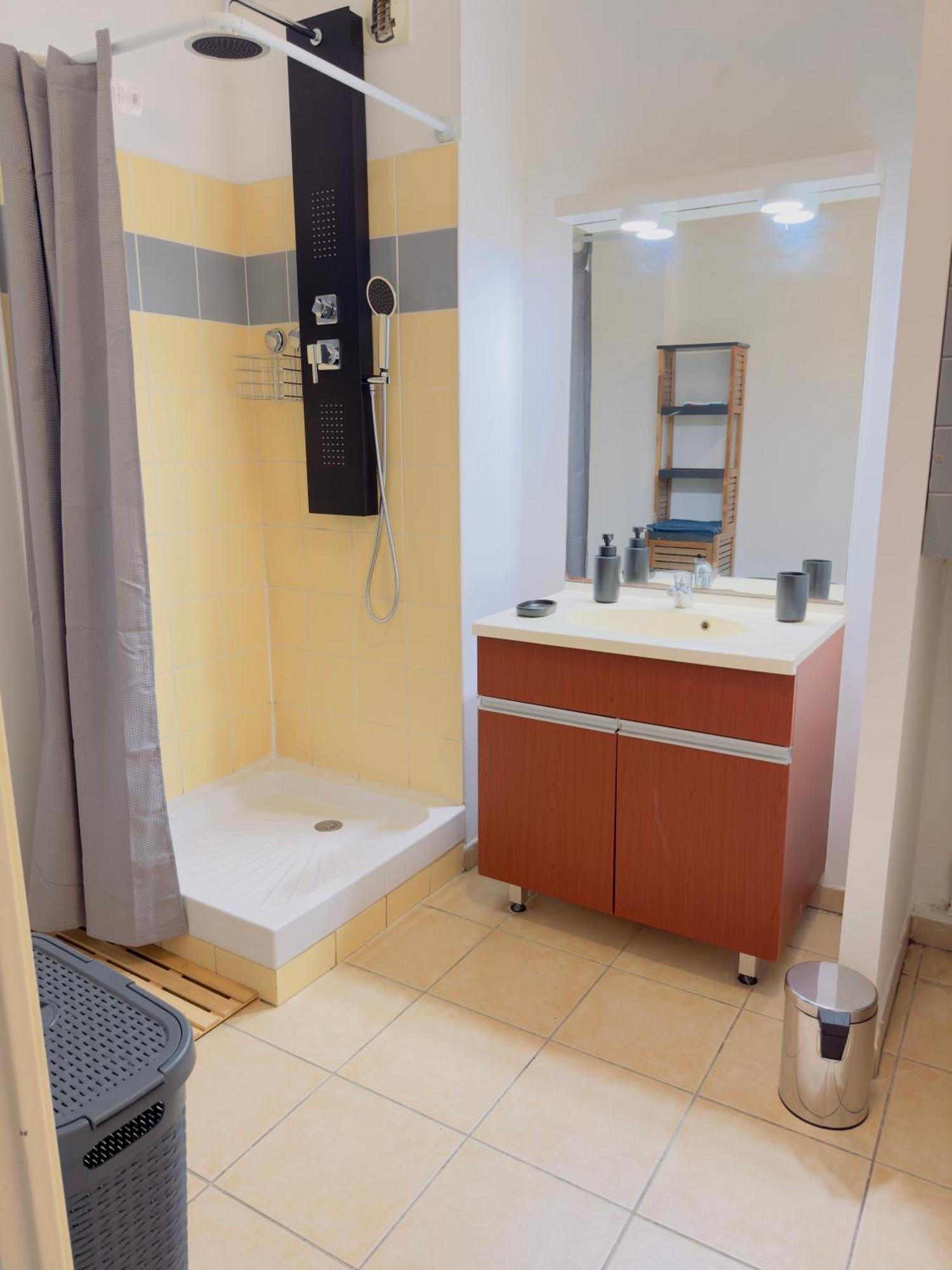 Le Petit Oasis Apartment Saint-Denis Exterior foto